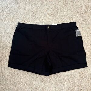 Sonoma Black Bermuda Shorts with Classic Design size 28W Womens black shorts
